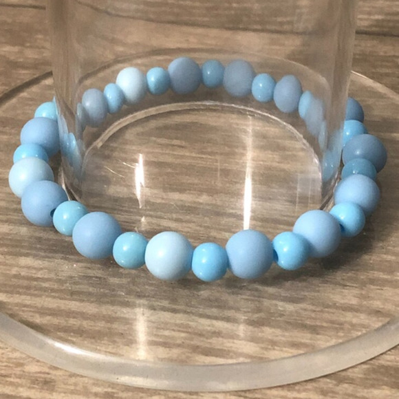 Blue beaded handmade stretch bracelet with round blue beads - Picture 1 of 5